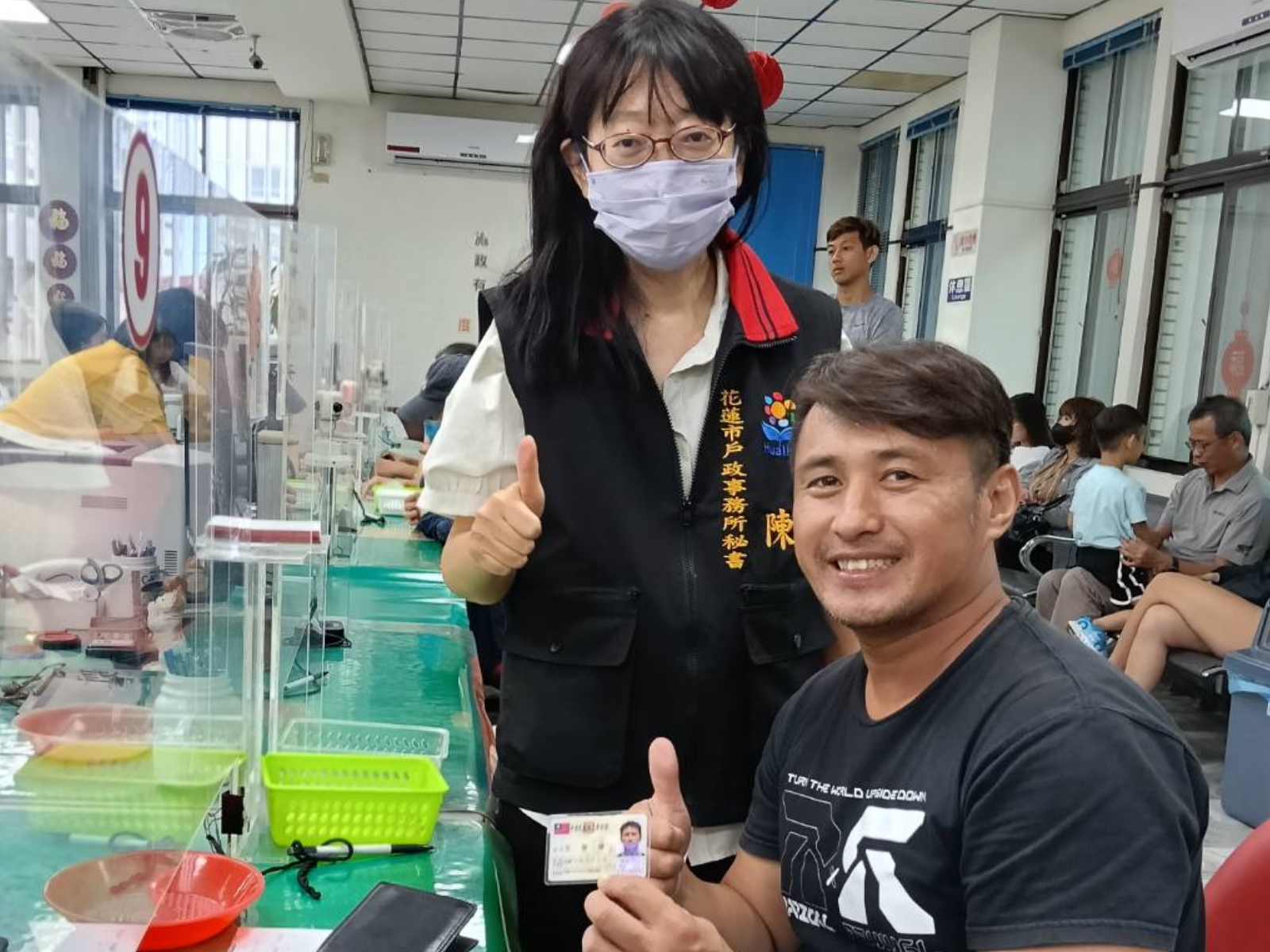花蓮縣府跨局處攜手關懷急難家庭　花蓮戶政所啟動即時到府服務