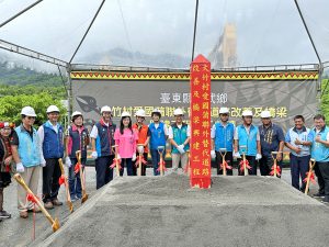 原民會谷縱‧喀勒芳安 Qucung Qalavangan副主委出席臺東縣大武鄉「愛國蒲聯外道路改善及橋梁興建工程」開工典禮