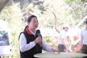 花蓮縣長徐榛蔚陪同行政院長卓榮泰勘查0403災後重建徐縣長呼籲中央正視東部交通權利 給花蓮一條安全回家的路