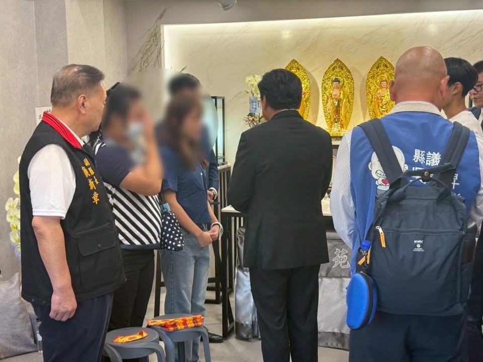 立法委員傅崐萁FB  追悼救災英雄  要求行政院說清楚