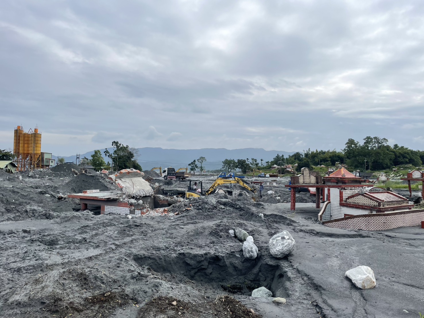 花蓮縣政府對光復鄉堰塞湖洪災   要國軍挖墳墓做出回應   無此對話