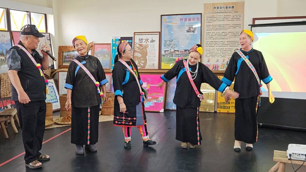 杵音文化藝術團《阿美族馬蘭Macaccadaay歌謠的視覺化呈現》專輯    以視覺傳承文化插图2