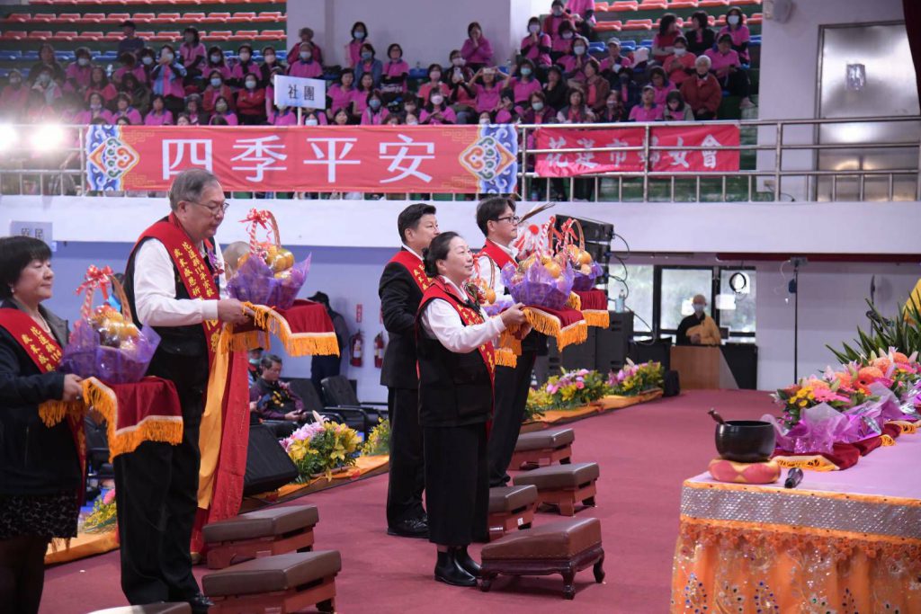 花蓮縣114年宗教歲末感恩祈福法會    縣長徐榛蔚受邀率各界至誠祈禱插图