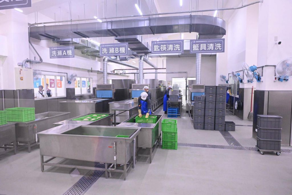 花蓮縣環保餐具清洗中心啟用    減塑行動再升級    縣長徐榛蔚打造低碳循環新里程插图2