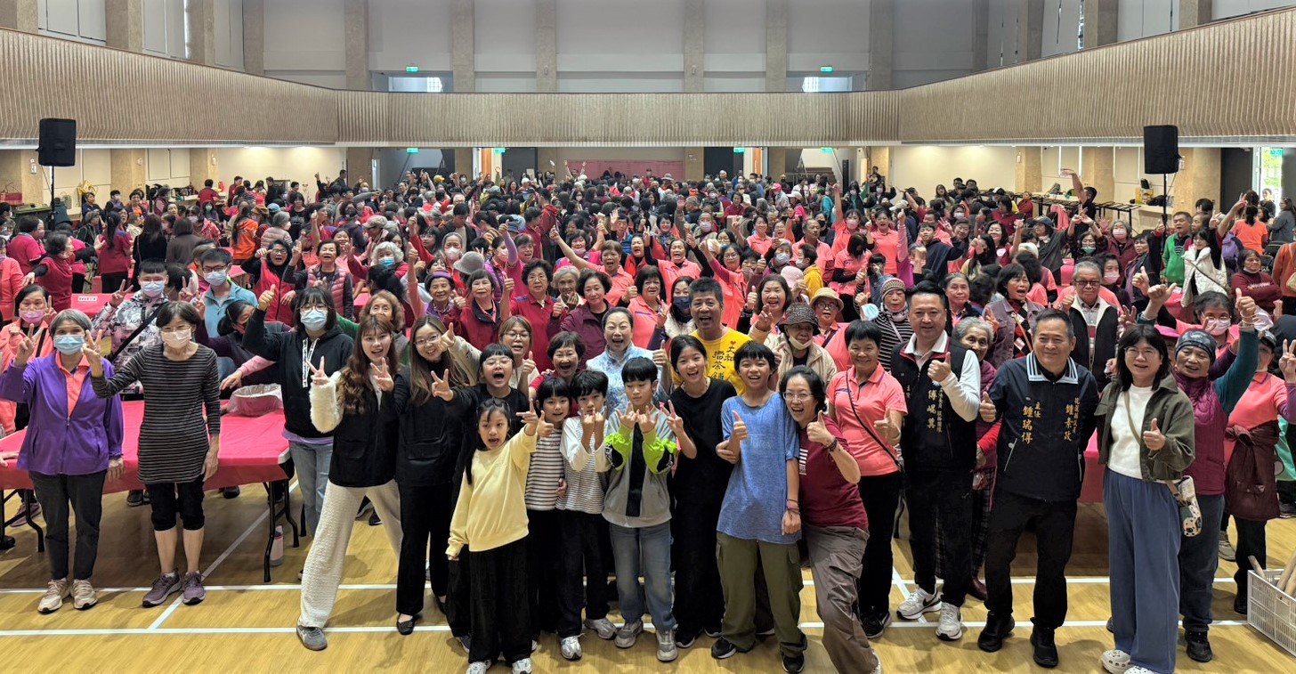 玉里鎮婦女會「2025年榛情傳愛＊點亮幸福文化在巷子裡」活動    縣長出席體驗手作擂茶缩略图