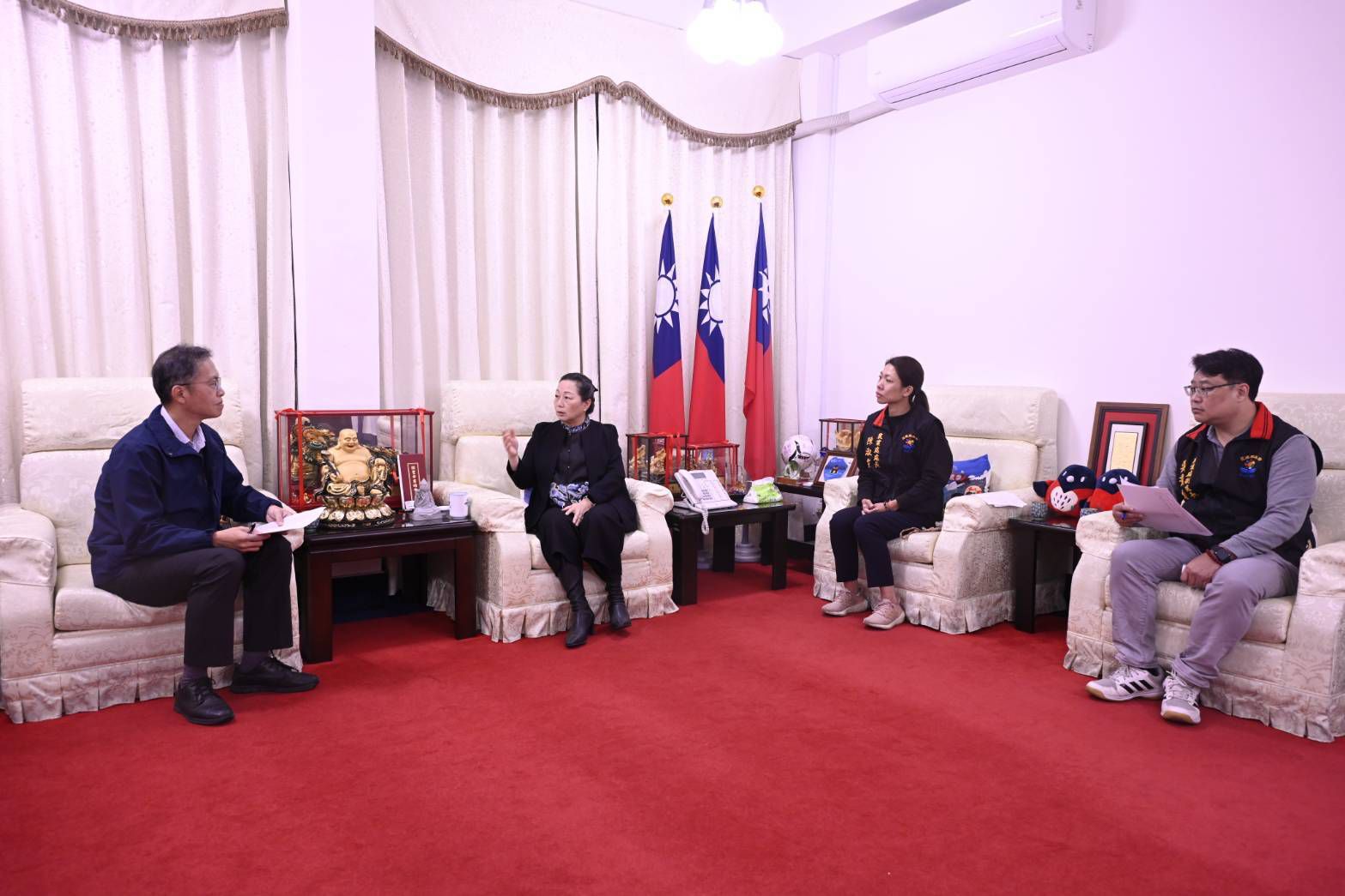 水保署花蓮分署新任分署長鐘啟榮    拜會花蓮縣政府    縣長徐榛蔚期許共同為花蓮的治水防洪努力缩略图