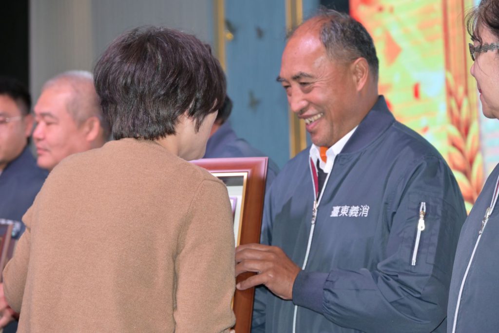 年終義消表揚    縣長饒慶鈴感謝夥伴無私奉獻   守護臺東插图2
