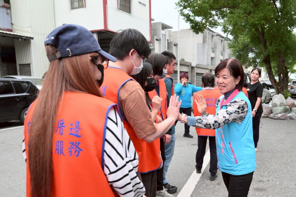 吉安鄉長游淑貞參與吉昌村大掃除    環境整潔中環保志工隊成軍插图
