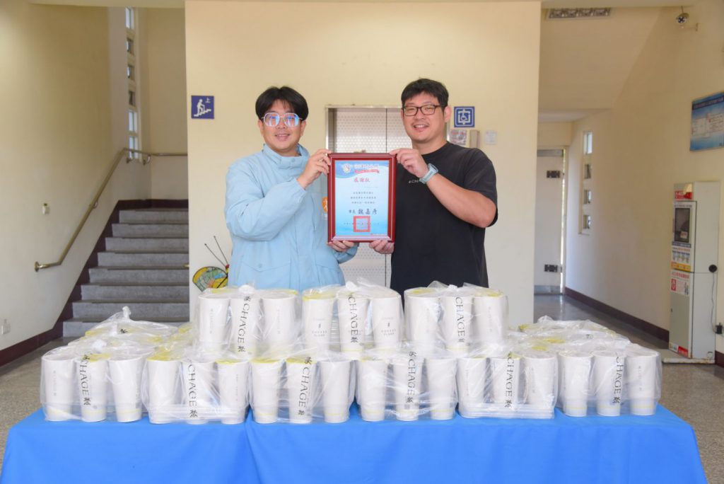 茶聚業者挺清潔隊 致贈120杯飲料為環保夥伴加油打氣插图 茶聚業者挺清潔隊 致贈120杯飲料為環保夥伴加油打氣插图