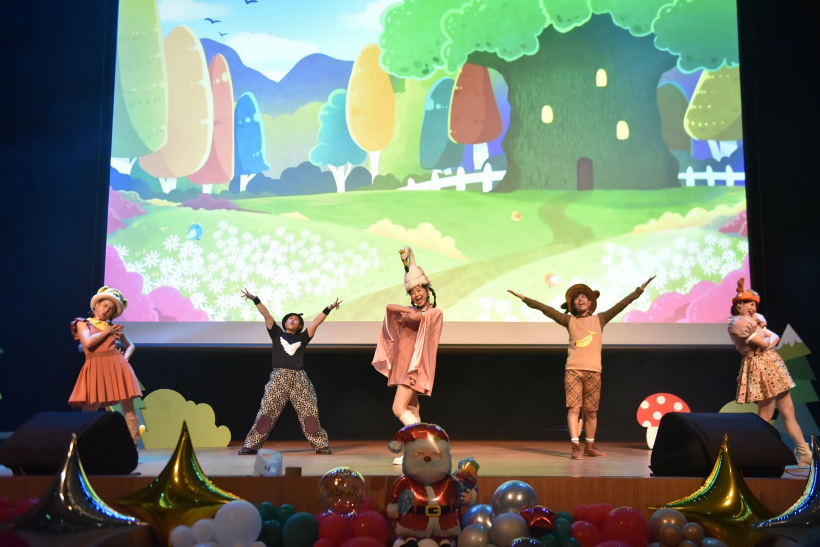 花蓮市幼平安夜欣賞專業音樂劇　孩子沉浸歡唱迎聖誕缩略图