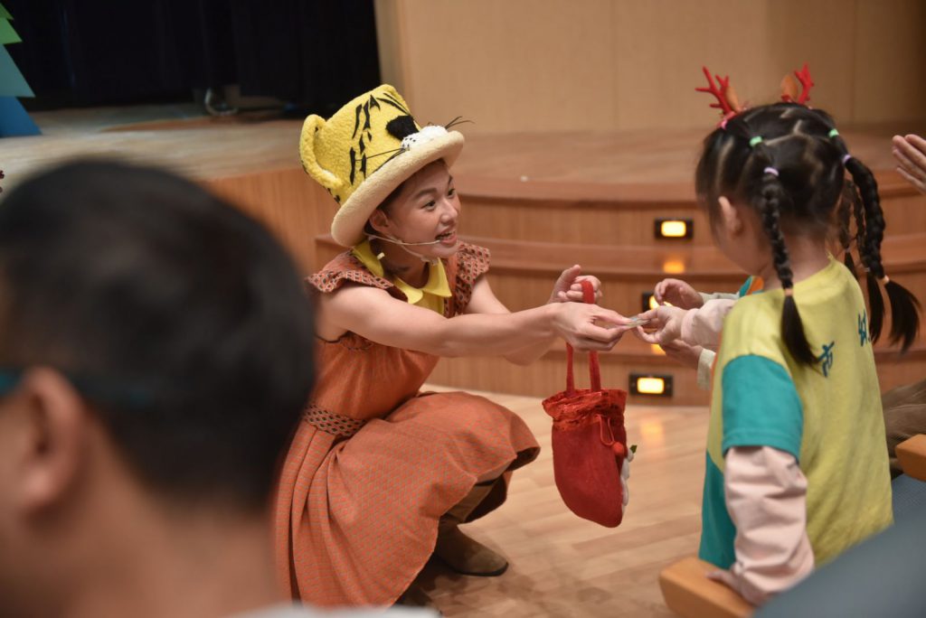 花蓮市幼平安夜欣賞專業音樂劇　孩子沉浸歡唱迎聖誕插图2