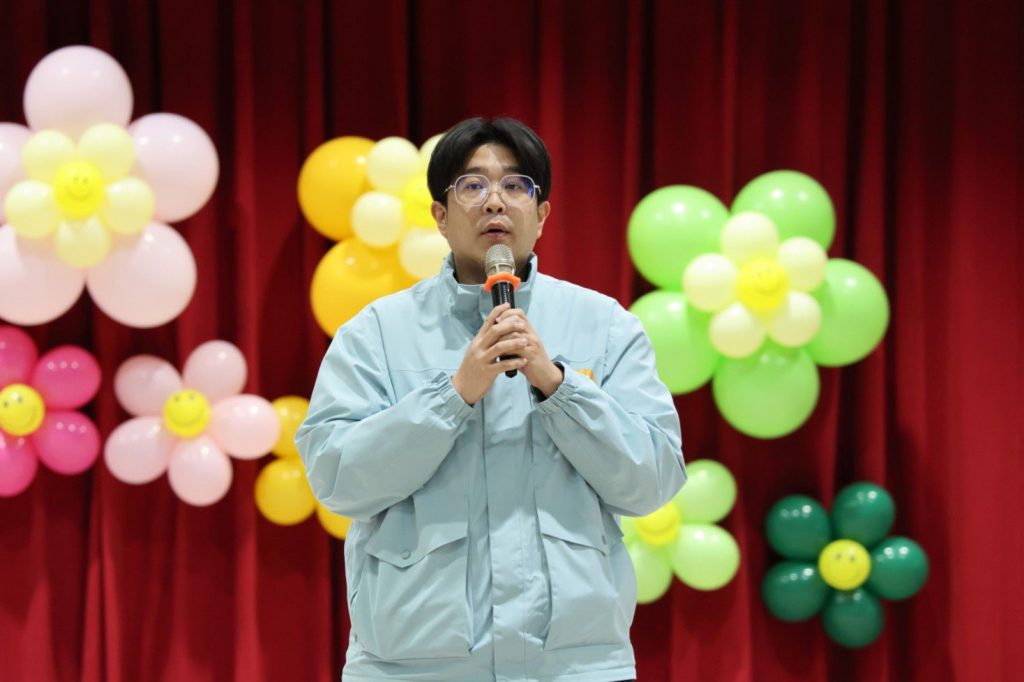 縣運會花蓮市隊蟬聯第一　市長魏嘉彥頒獎祝賀   市民代表莊依婕推動建構運動健康城市插图