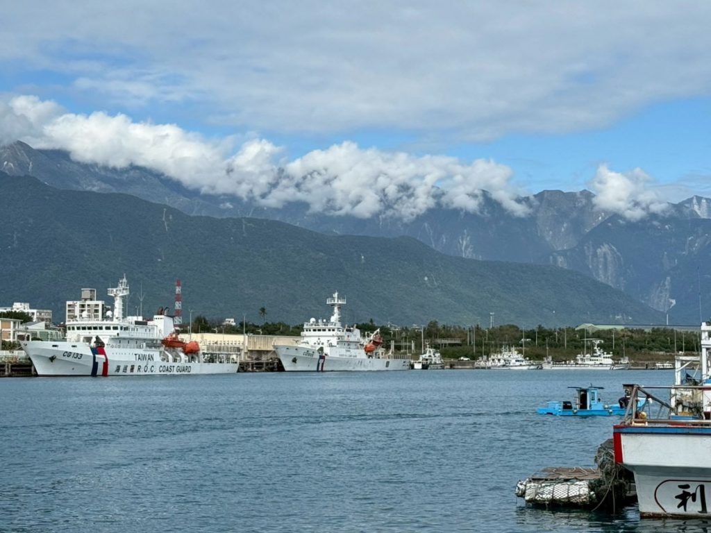 面對軍演 軍方動起來 花蓮港部屬飛彈發射車插图 面對軍演 軍方動起來 花蓮港部屬飛彈發射車插图