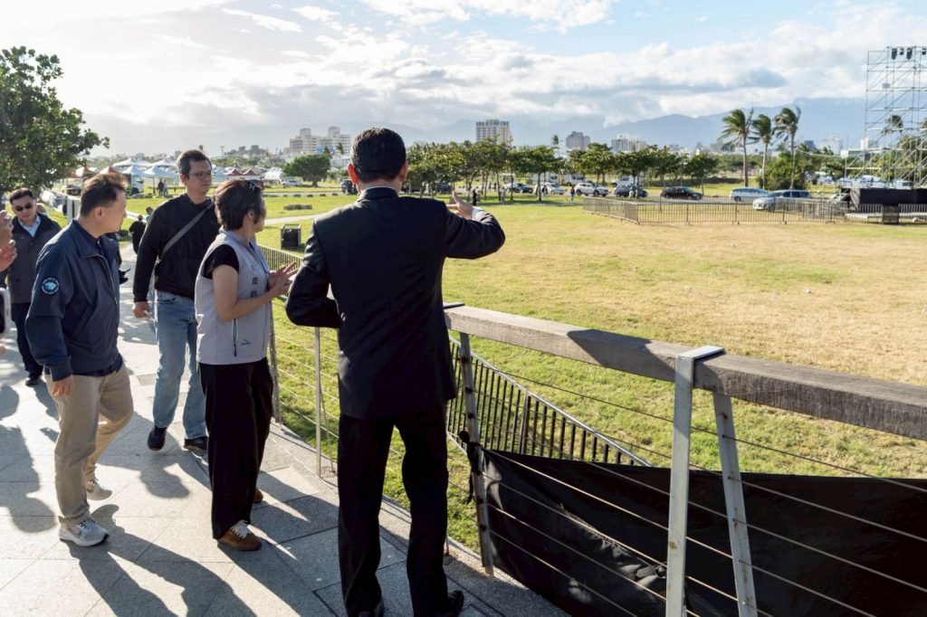 全臺最強跨年演唱會登場在即　縣長饒慶鈴視察現場  要求縣府團隊全面就位插图2