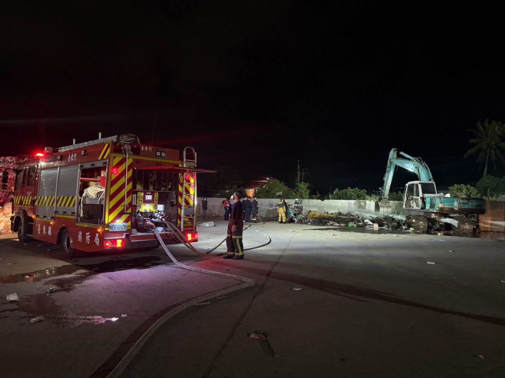 臺東市資源回收場發生火警 迅速撲滅 市長陳銘風呼籲正確回收鋰電池插图1 臺東市資源回收場發生火警 迅速撲滅 市長陳銘風呼籲正確回收鋰電池插图1