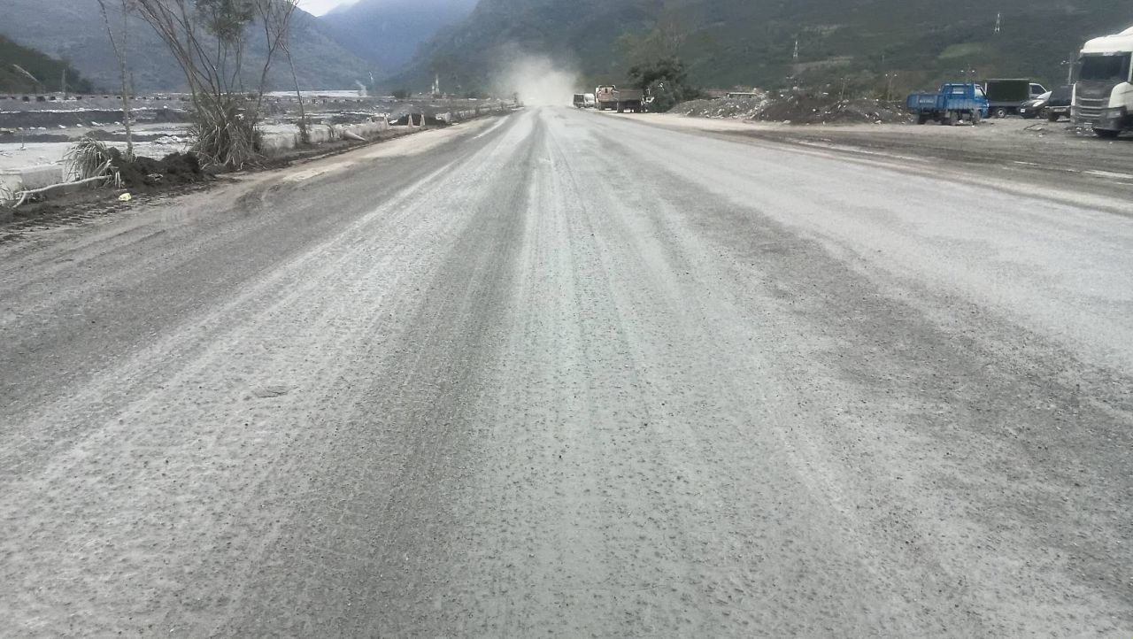 花蓮縣環境保護局稽查    馬太鞍溪疏濬工程及道路路面污染防制作業缩略图