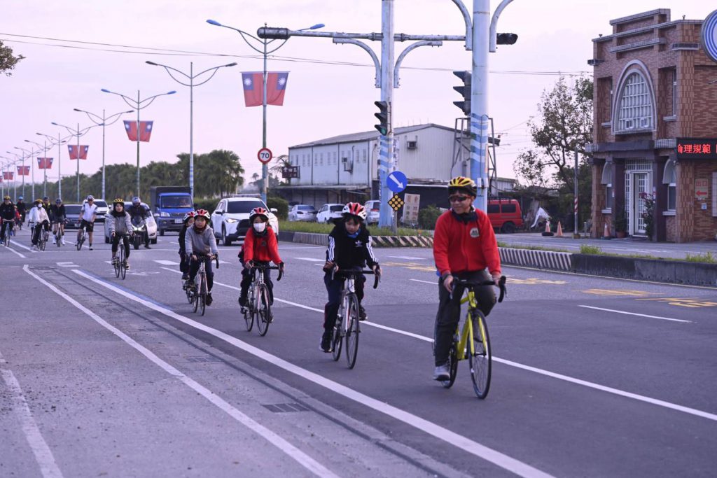 美侖山扶輪社平和國小單車壯遊 縣長徐榛蔚攜手學子挑戰自我插图2 美侖山扶輪社平和國小單車壯遊 縣長徐榛蔚攜手學子挑戰自我插图2