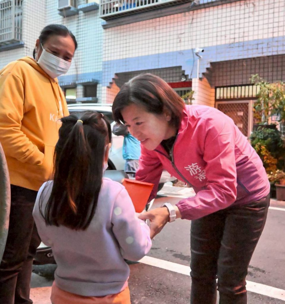 連六年捐款仁愛基金 鄉長感謝捐助者 代為轉增插图1 連六年捐款仁愛基金 鄉長感謝捐助者 代為轉增插图1