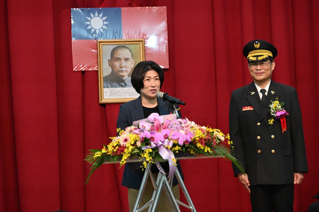 臺東縣消防局長布達    管建興局長交棒盧東發插图