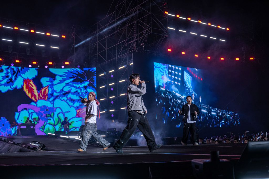 全台最強跨年演唱會在臺東 《東！帶我走 2026》 現場破10萬人   線上直播再吸30萬人插图2