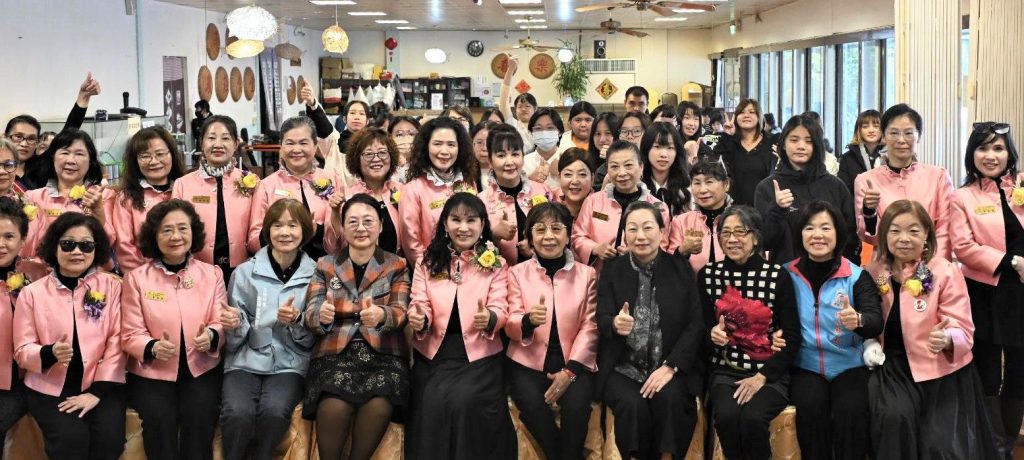 「114年度崇她花蓮獎助學金」   19學子獲獎    縣長贈禮插图