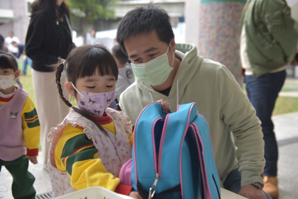 花蓮市幼小班「當我們童在一起」成果展    市長魏嘉彥表欣慰插图1