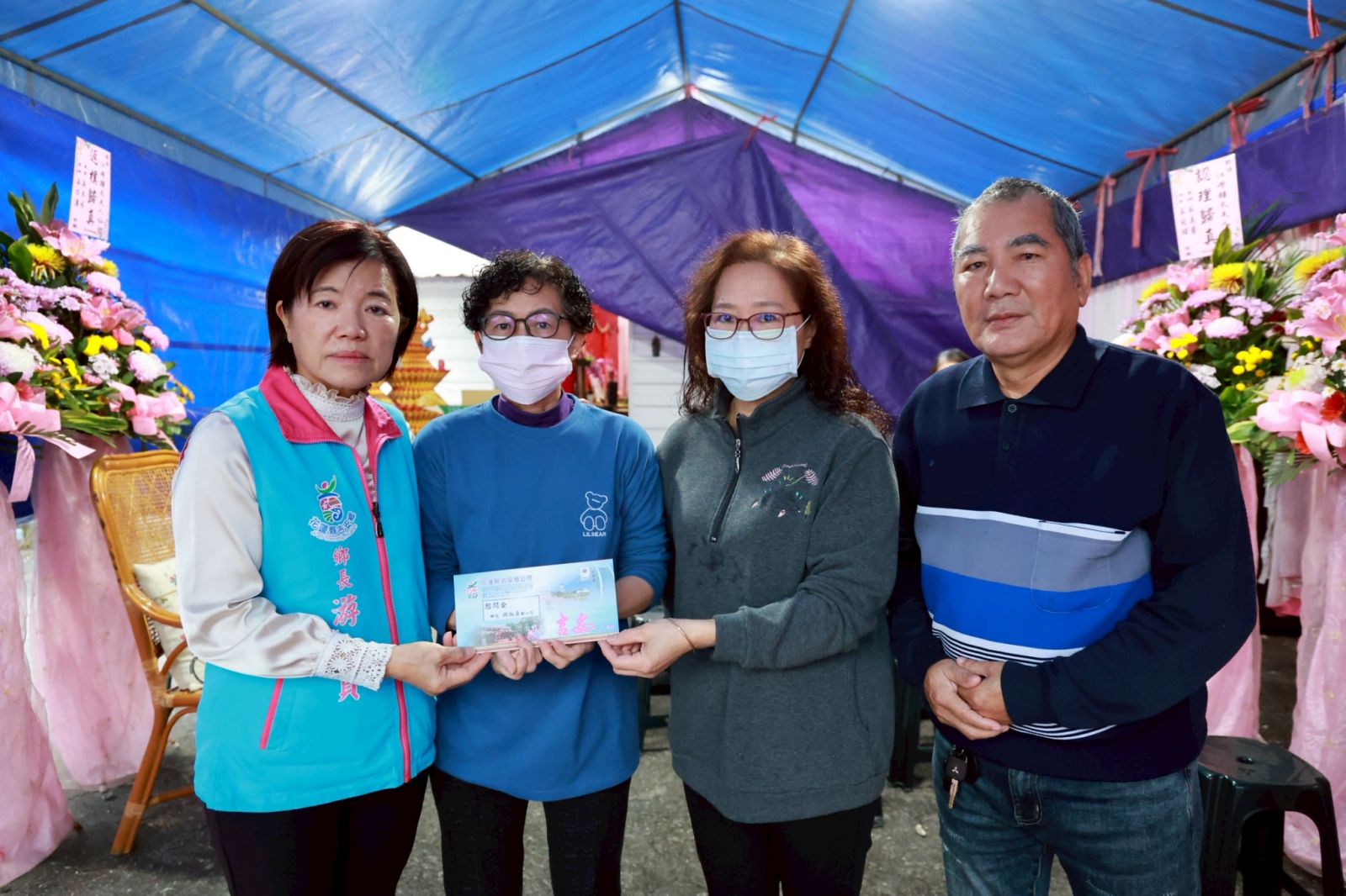 吉安鄉長游淑貞啟動關懷機制    赴喪家慰問致贈慰助金    並連結社會企業協助度過難關缩略图