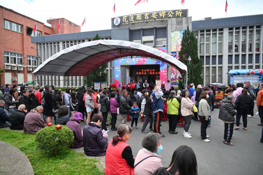 吉安鄉發百萬關懷金予中低收兒少弱勢  陪伴相親過好年插图1