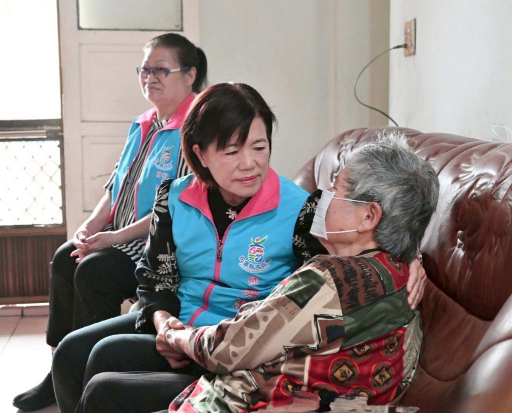 吉安鄉長游淑貞啟動 急難救助與社福關懷機制 赴案家關懷與提供必要支持插图1 吉安鄉長游淑貞啟動 急難救助與社福關懷機制 赴案家關懷與提供必要支持插图1