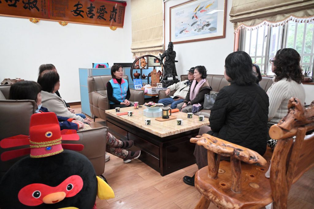 溫情姐妹會推崇鄉長游淑貞施政    捐款響應「點亮平安」路燈認養插图