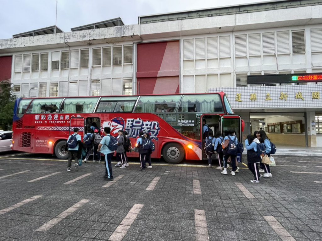 花蓮縣府守護學生通學安全    協助推動學生交通車更新插图3
