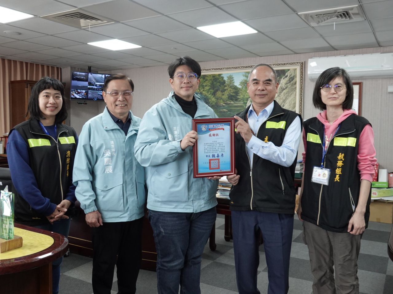 感謝即時支援滅火　市長魏嘉彥赴花蓮航空站表達謝意缩略图