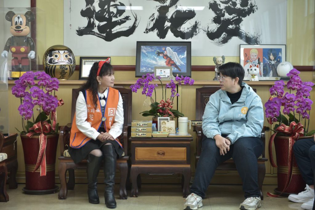 彭莉蘋社長捐贈10萬元慈愛基金　攜手市公所送暖弱勢插图