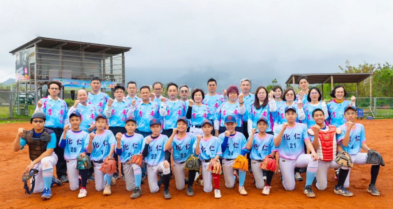 吉安鄉長游淑貞率鄉公所團隊向鄉親拜年    感謝攜手創造幸福吉安缩略图