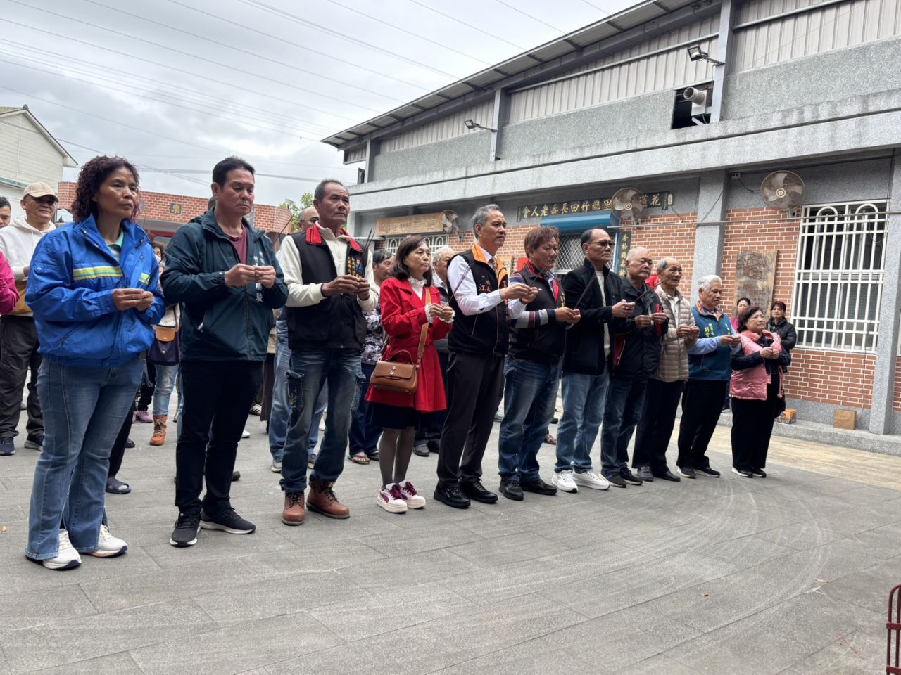 富里鄉長江東成霸年初一    宮廟祈福送福袋缩略图