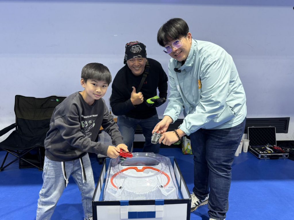 「3、2、1——發射!」 花蓮市長盃陀螺比賽熱鬧登場插图 「3、2、1——發射!」 花蓮市長盃陀螺比賽熱鬧登場插图