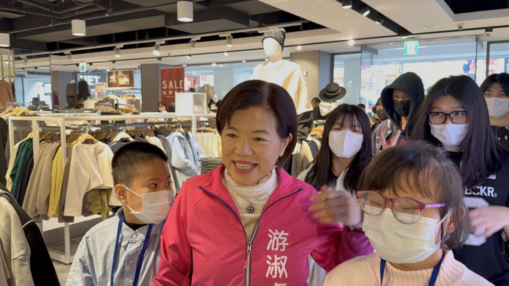 吉安鄉長游淑貞率公所 連結社會企業辦「愛。衣起」暖心GO活動 插图2 吉安鄉長游淑貞率公所 連結社會企業辦「愛。衣起」暖心GO活動 插图2