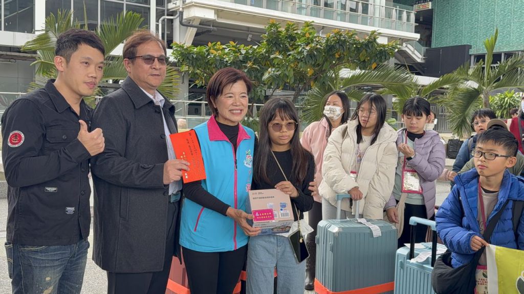 獲大阪國際賽金賞獎    鄉長游淑貞車站喜迎中正國小直笛隊插图2