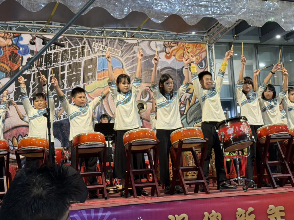 市公所「馬年慶元宵暨客家天穿日」活動    微雨中不減民眾熱情插图