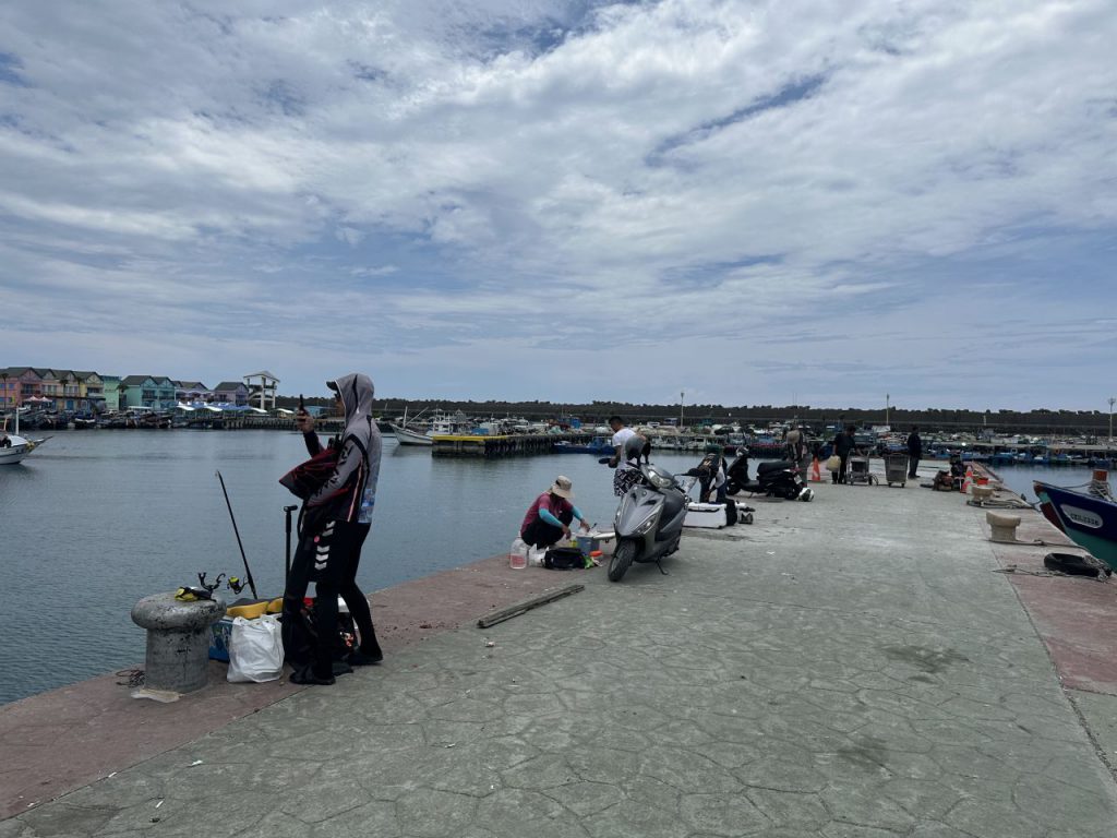 花蓮漁港友善釣魚試辦延長3個月 強化科技執法維護港區安全秩序插图
