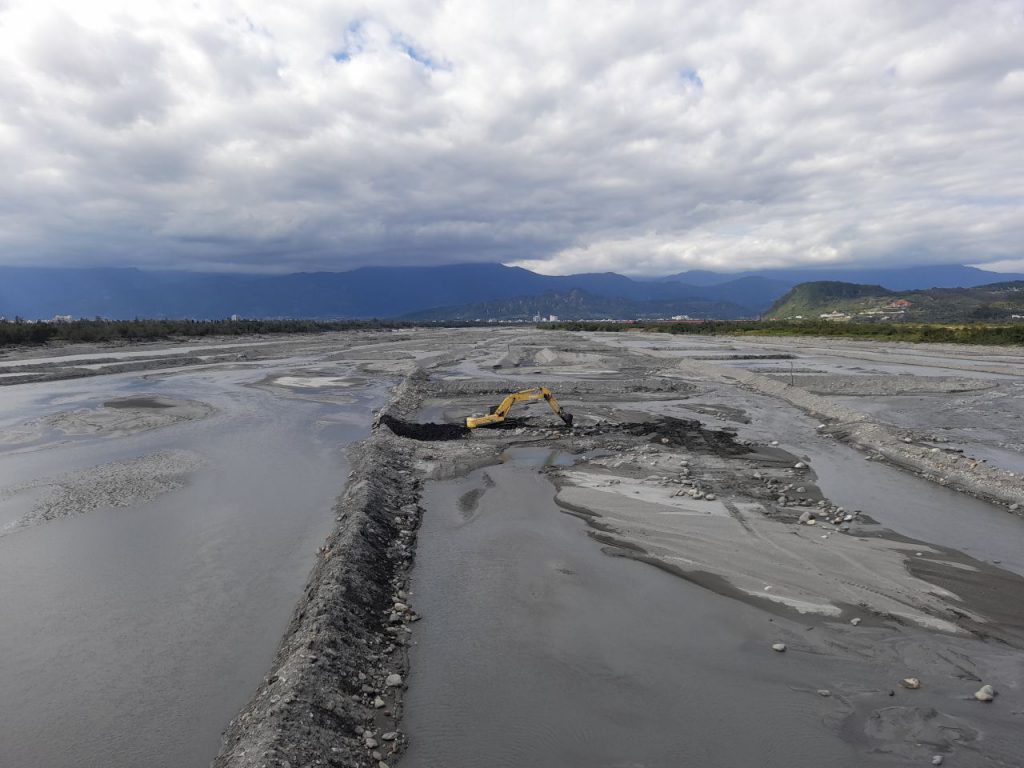 臺東縣政府守護春節清新空氣    卑南溪水覆蓋修復率逾9成插图1