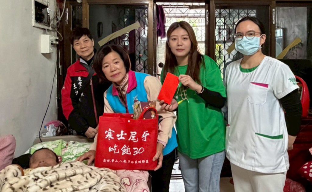 「第36屆寒士吃飽30」 創世花蓮攜手鄉長、議員關弱勢送禮到家插图