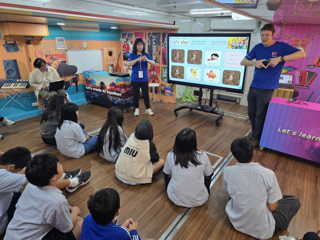 跨越18海哩    相遇臺東    英語行動列車    綠島學生開啟學習新體驗插图