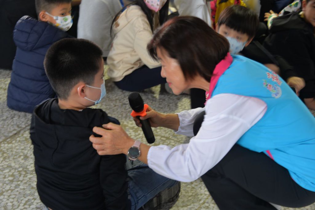 吉安鄉長游淑貞北昌國小發放兒童節助學金 祝褔孩子們兒童節快樂插图4 吉安鄉長游淑貞北昌國小發放兒童節助學金 祝褔孩子們兒童節快樂插图4