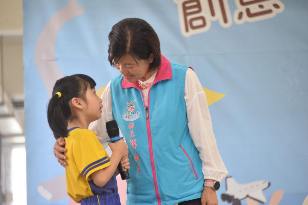 吉安鄉長游淑貞北昌國小發放兒童節助學金 祝褔孩子們兒童節快樂插图5 吉安鄉長游淑貞北昌國小發放兒童節助學金 祝褔孩子們兒童節快樂插图5