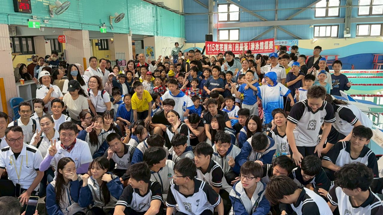 市長盃游泳錦標賽登場 魏嘉彥勉勵選手突破自我缩略图