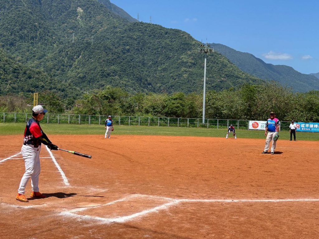 「愛花蓮盃」全國軟式慢壘賽 20隊齊聚花蓮以球會友插图2 「愛花蓮盃」全國軟式慢壘賽 20隊齊聚花蓮以球會友插图2