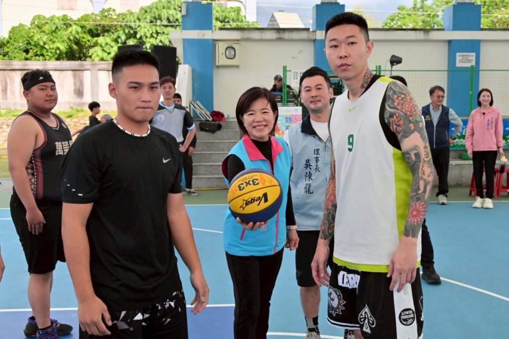吉安鄉長盃三對三籃球賽熱血開打 鄉長游淑貞攜青年會推動體育運動風潮插图 吉安鄉長盃三對三籃球賽熱血開打 鄉長游淑貞攜青年會推動體育運動風潮插图
