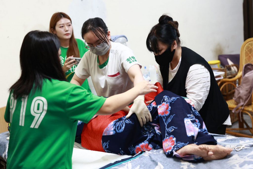 花凜和服屋攜手創世    助臥床奶奶圓和服夢插图1