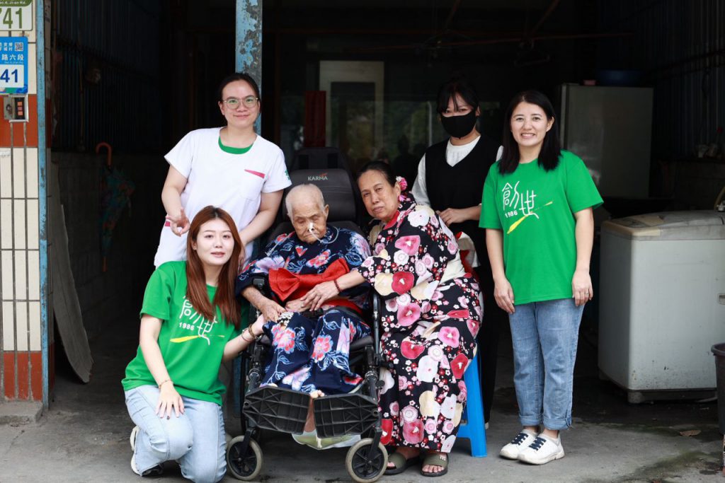 花凜和服屋攜手創世    助臥床奶奶圓和服夢插图